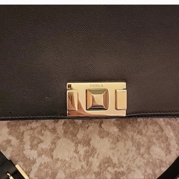 Furla elegant Black Handbag - Picture 3 of 7